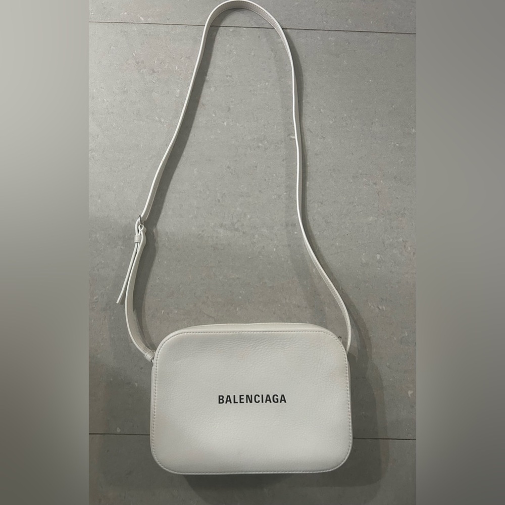 Balenciaga Cream Crossbody Bag - Picture 5 of 8